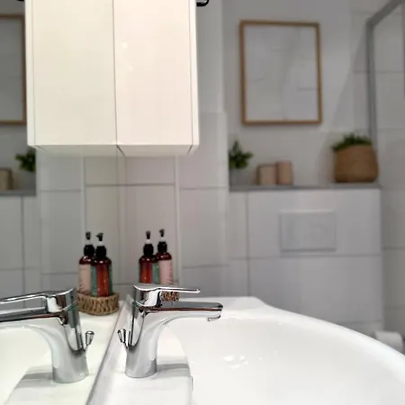 Apartman Cozy # Nah An Duesseldorf Und Koeln # Neu # 50qm *